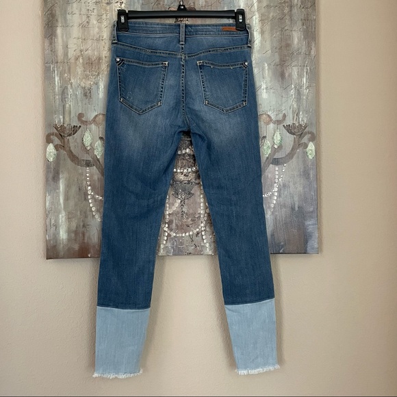 Pilcro And The Letterman Script Jeans. Size 28 - Picture 2 of 6